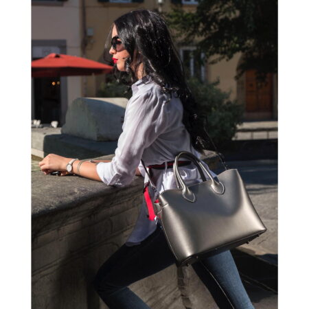 Barga leather handbag by Bellini. Smooth calf leather. Made in Italy.