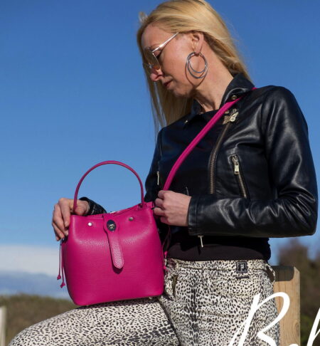 Asso leather bucket bag by Bellini.