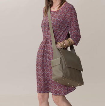Bellini produce custom design leather handbags, Made in Italy. Low minimum quantity.