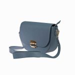 675_azur_threequarter