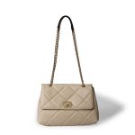 LC800G QUILTED SHOULDER BAG 800_lilac_threequarter_high