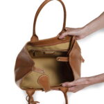 VALDELSA SATCHEL APPLESKIN Pellemela-H_tan_front_wallet