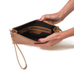 VIOLINA WRIST CLUTCH APPLESKIN ViolinaAppleskin05